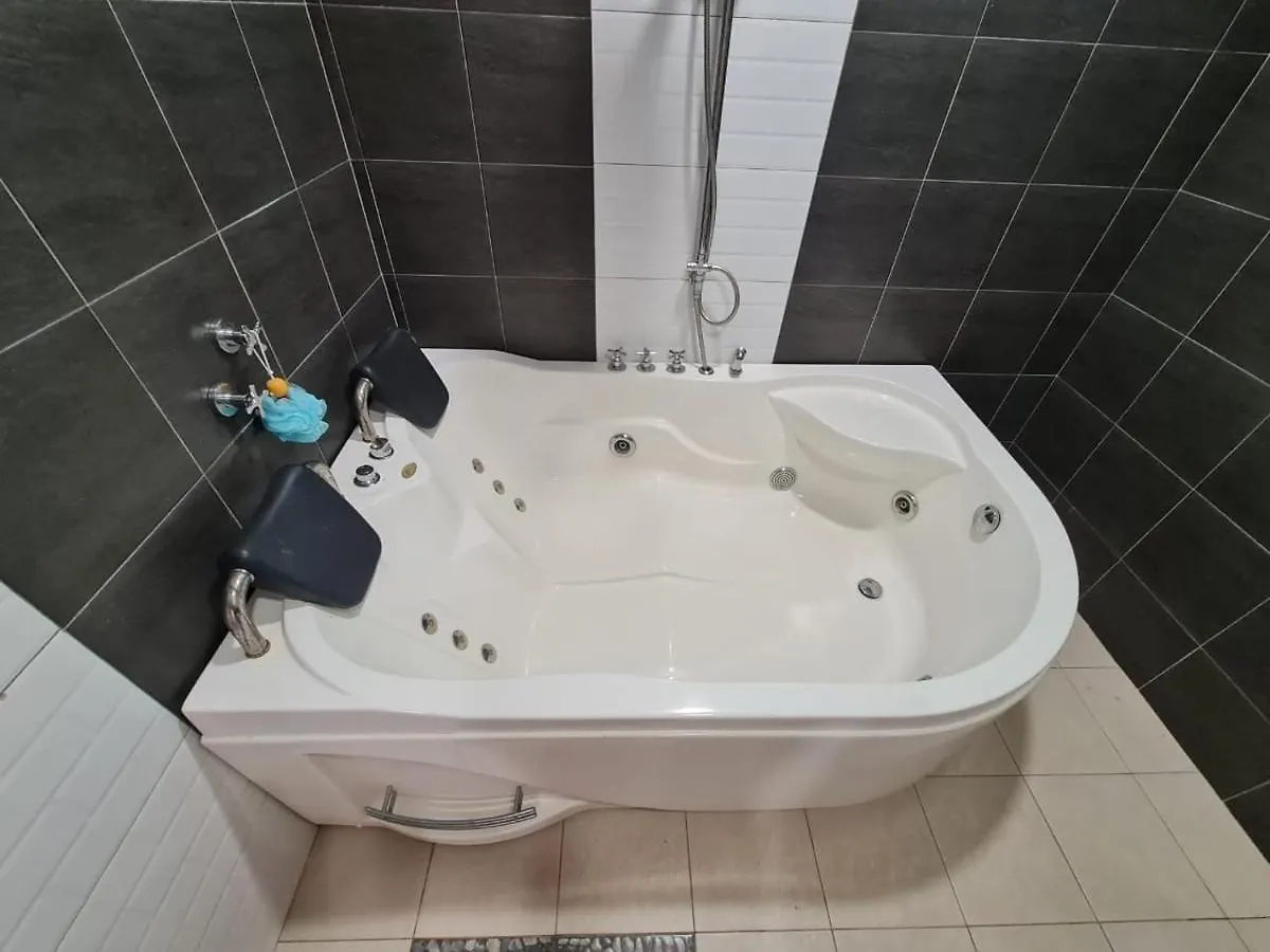 Homestay Epoh Manjoi With Private Pool And Jacuzzi Ipoh